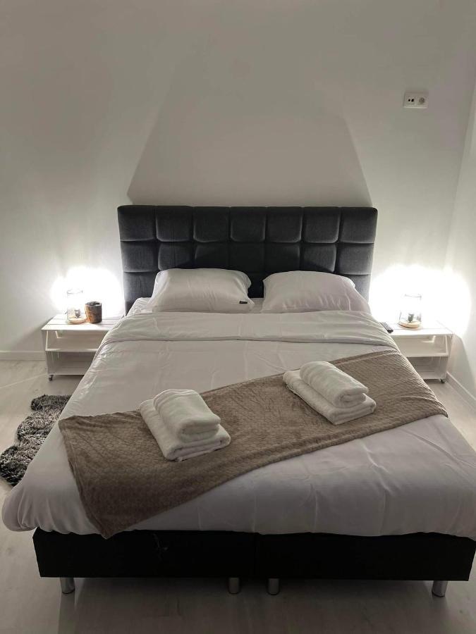 Ruime Luxe Kamer In Centrum Brugge Met Badkamer! ภายนอก รูปภาพ