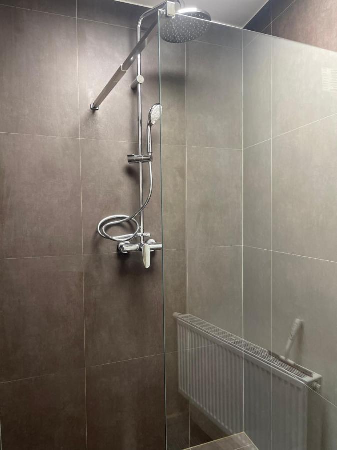 Ruime Luxe Kamer In Centrum Brugge Met Badkamer! ภายนอก รูปภาพ